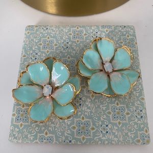 NWOT Pink Reef earrings aqua